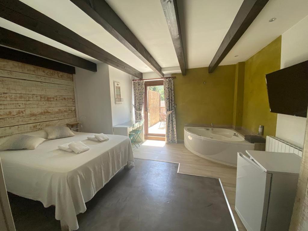 ברוארה Boi Romanic Suites מראה חיצוני תמונה